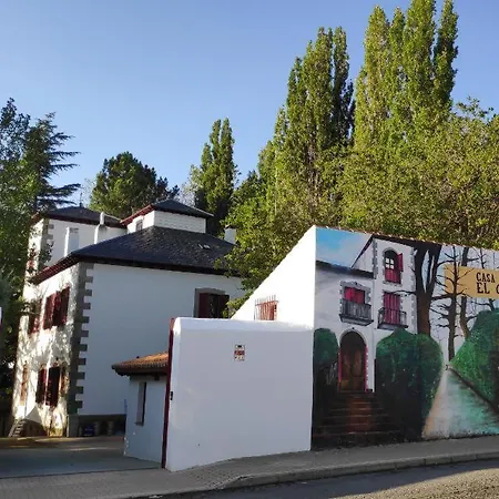 Maison d'hôtes Casa Jardin El Colmenar Las Navas del Marqués