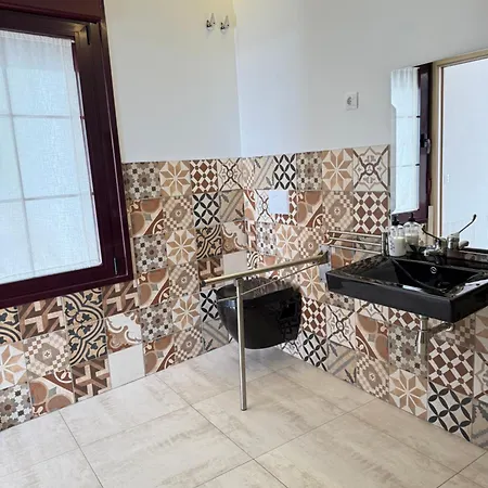 Casa Jardin El Colmenar 4*